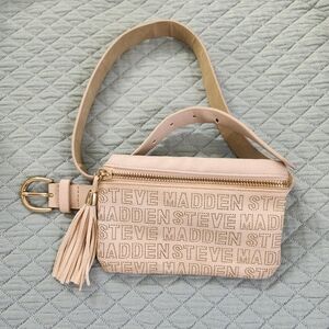 Very Cool Steve Madden Cream Crossbody Bag with Tassel